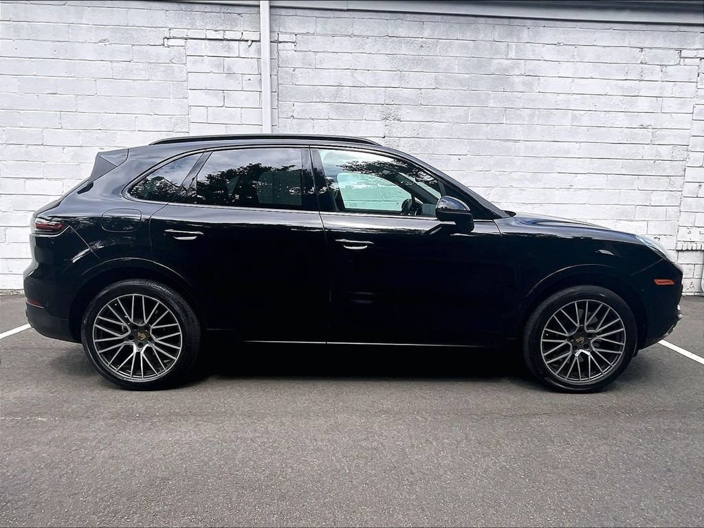 Certified 2023 Porsche Cayenne AWD/4WD image 6