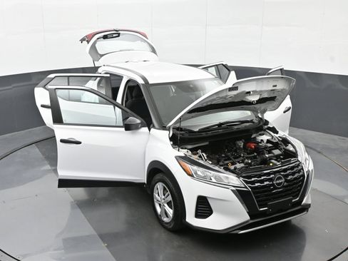 Used 2022 Nissan Kicks S FWD image 45