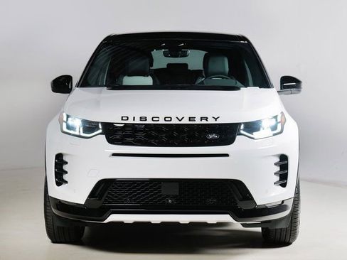 Used 2025 Land Rover Discovery Sport Dynamic SE image 8