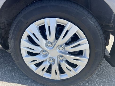 Used 2019 Nissan Versa S Plus image 10