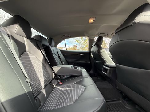 Used 2023 Toyota Camry SE image 33