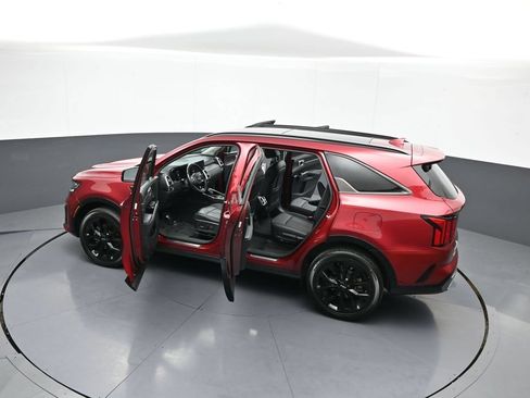 Used 2023 Kia Sorento SX AWD/4WD image 46