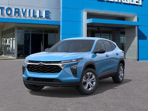New 2026 Chevrolet Trax LS FWD image 6
