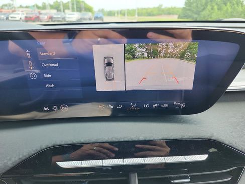 New 2025 Buick Enclave Preferred w/ Power Package image 14