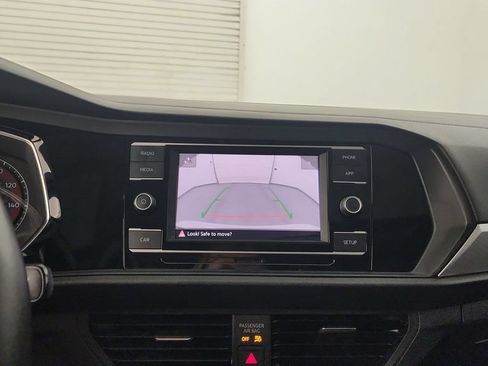 Used 2019 Volkswagen Jetta SE FWD image 23