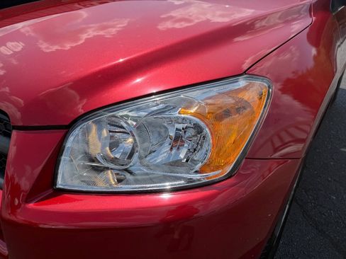 Used 2011 Toyota RAV4 4WD w/ Upgrade Value Pkg image 2