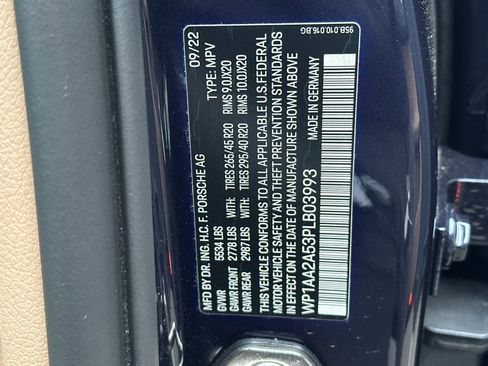 Used 2023 Porsche Macan image 29