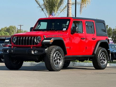 Used 2025 Jeep Wrangler Unlimited Rubicon AWD/4WD image 8