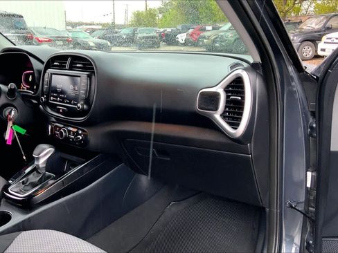Used 2024 Kia Soul LX w/ Option Group 015 image 16