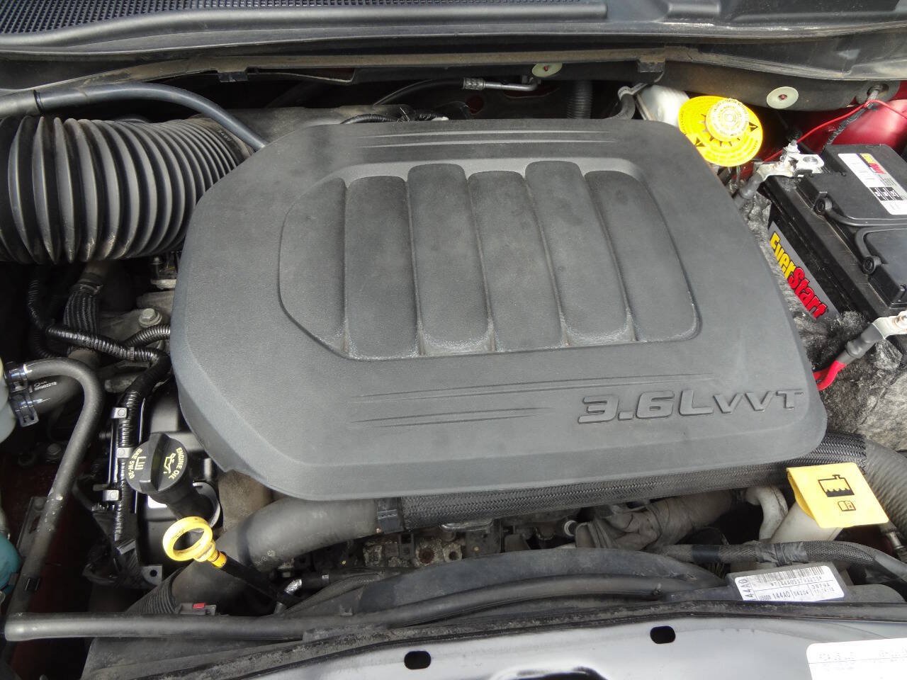 Used 2020 Dodge Grand Caravan SXT FWD image 13