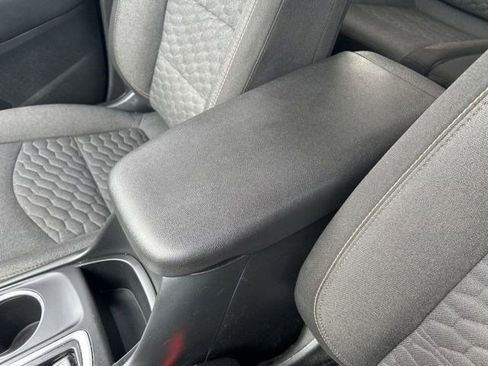 Used 2020 Chevrolet Equinox LT image 29