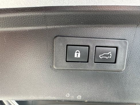 Used 2025 Subaru Outback Limited image 8