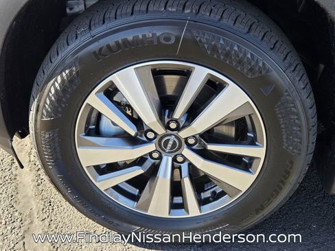 New 2026 Nissan Pathfinder SL FWD image 6