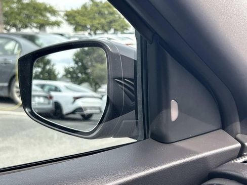 Used 2020 Nissan Kicks SR FWD image 22