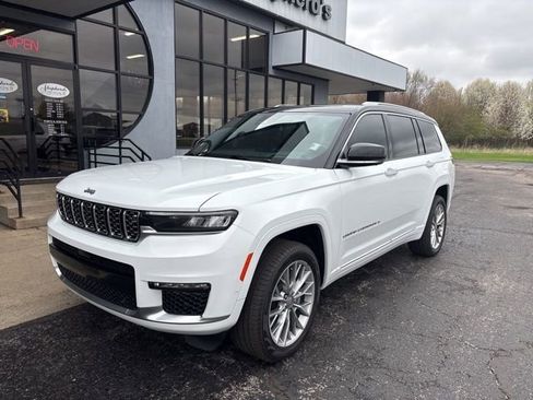 Used 2023 Jeep Grand Cherokee L Summit w/ Advanced Protech Group IV image 2