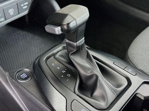 Used 2025 Kia K4 FWD image 25