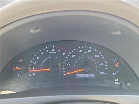 Used 2010 Toyota Camry LE image 18