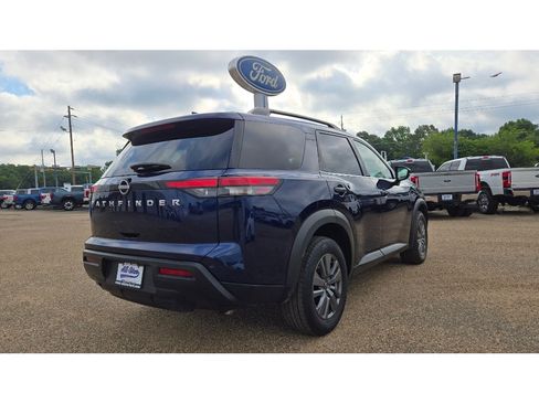Used 2025 Nissan Pathfinder SV FWD image 5