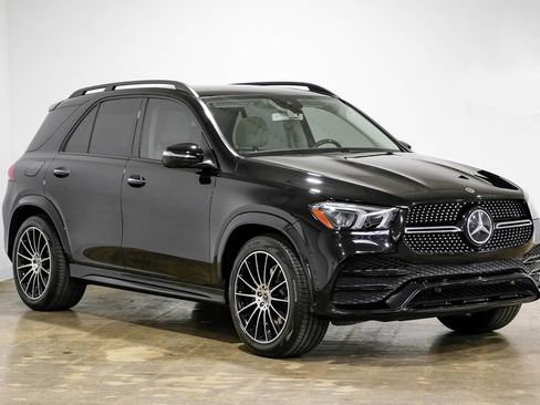Used 2020 Mercedes-Benz GLE 350 w/ AMG Line Exterior image 7
