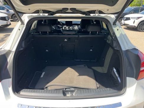 Used 2019 Mercedes-Benz GLA 250 4MATIC image 17