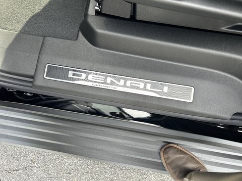 New 2026 GMC Yukon XL Denali Ultimate AWD/4WD image 32