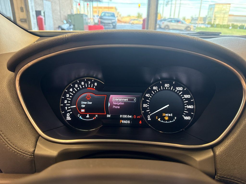 Used 2016 Lincoln MKX Reserve w/ Luxury Package FWD image 19