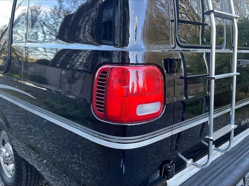 Used 2001 Dodge B3500 image 20