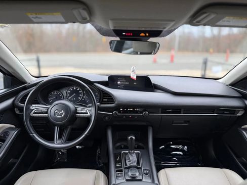 Used 2020 MAZDA MAZDA3 Sedan w/ Select Package image 12