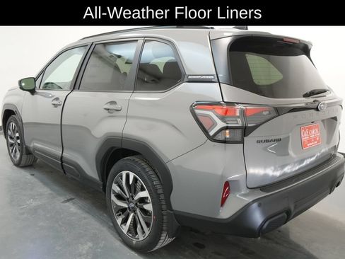 Used 2026 Subaru Forester Touring AWD/4WD image 5
