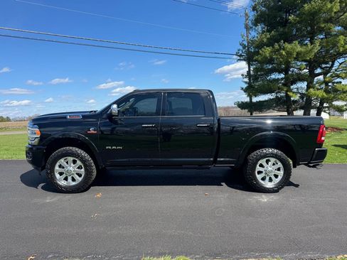 Used 2022 RAM 3500 Laramie image 3