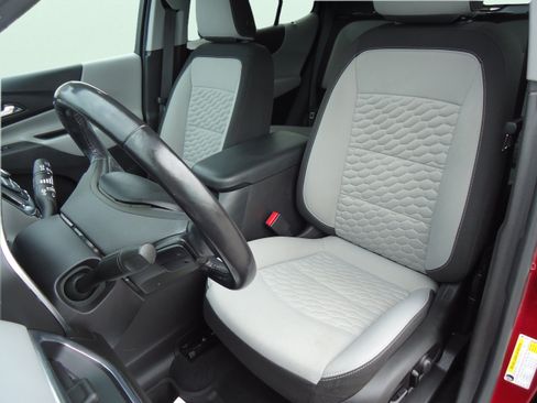 Used 2021 Chevrolet Equinox LT AWD/4WD image 24