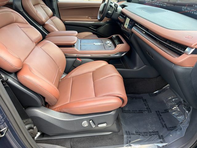 New 2027 Lincoln Navigator Reserve AWD/4WD image 14