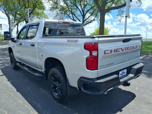 Used 2020 Chevrolet Silverado 1500 Custom Trail Boss w/ Custom Convenience Package AWD/4WD image 5