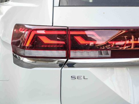 New 2026 Volkswagen Atlas SEL Premium R-Line image 9