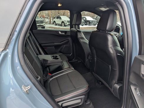 Certified 2025 Ford Escape ST-Line image 9