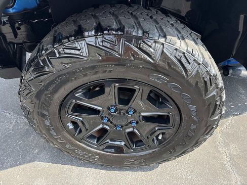 Used 2016 Jeep Wrangler Unlimited Sport image 12