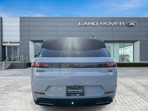 Used 2023 Land Rover Range Rover Sport SE Dynamic image 7