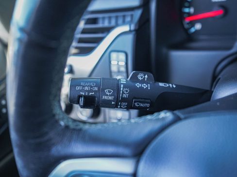 Used 2018 Chevrolet Tahoe Premier image 17