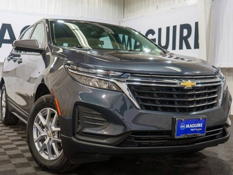 Certified 2022 Chevrolet Equinox LS image 1
