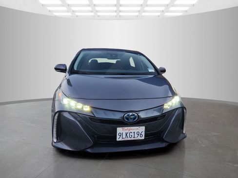 Used 2021 Toyota Prius Prime Limited image 2