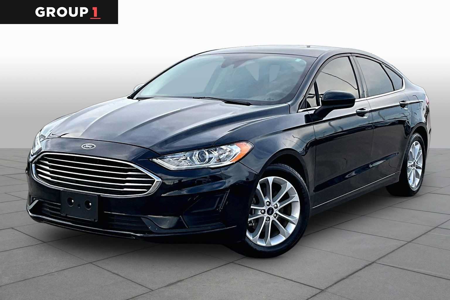 Used 2020 Ford Fusion SE FWD image 1