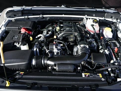 Used 2023 Jeep Wrangler Sahara image 13