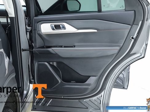 Used 2025 Ford Explorer Active image 31