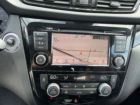 Used 2021 Nissan Rogue Sport SL AWD/4WD image 18