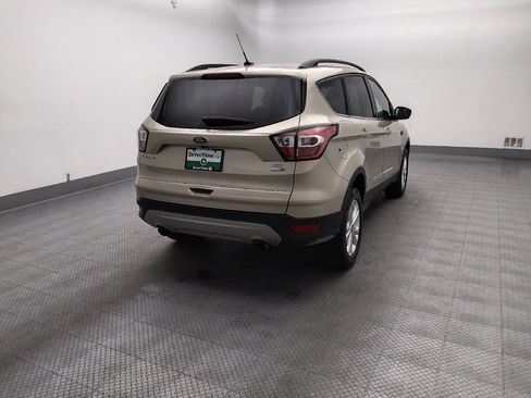 Used 2018 Ford Escape SE AWD/4WD image 7