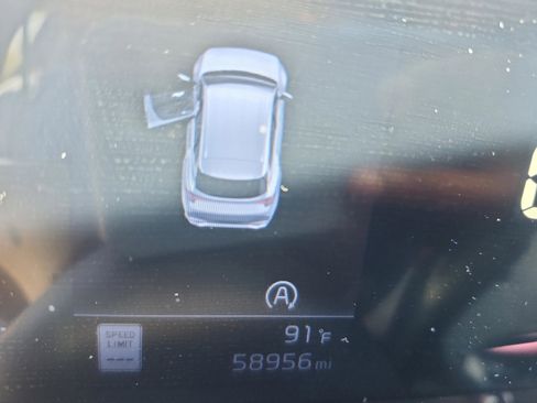 Used 2023 Kia Sportage EX image 12