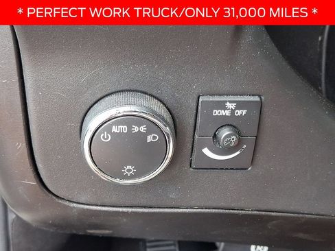 Used 2009 Chevrolet Express 3500 RWD image 18