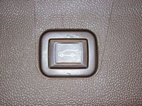 Used 2022 Buick Enclave Avenir w/ Avenir Technology Package image 17