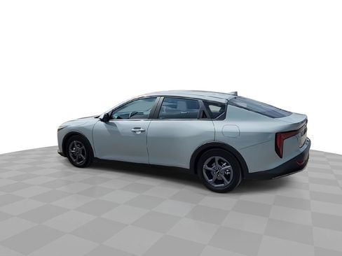 Used 2025 Kia K4 LXS FWD image 6