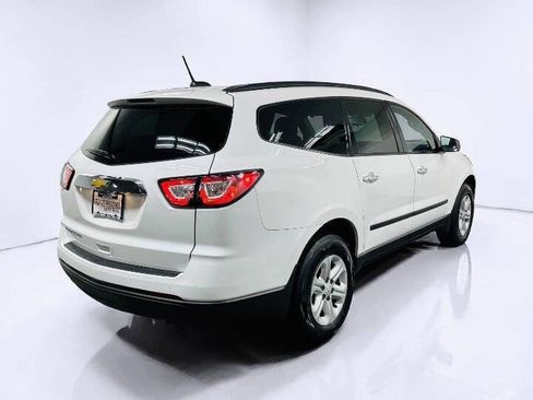 Used 2017 Chevrolet Traverse LS AWD/4WD image 4